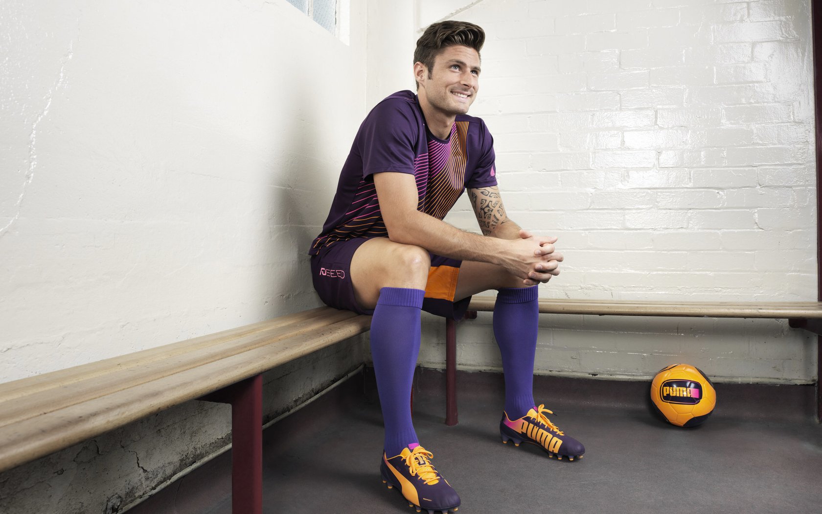 “性能巨兽：顶级豪车的速度狂潮”，性能车速度可以爆表的车